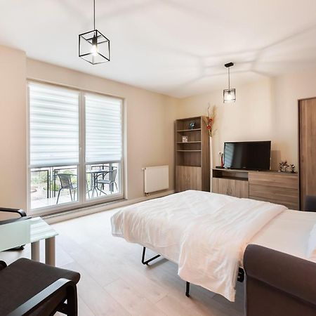 Ursus Pleasant Apartment Varşovia Exterior foto